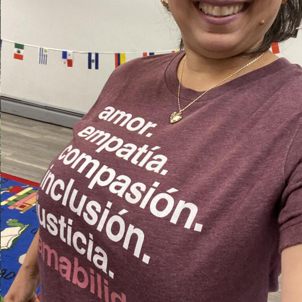 Kindness Is' en Español Classic Tee – Kind Cotton